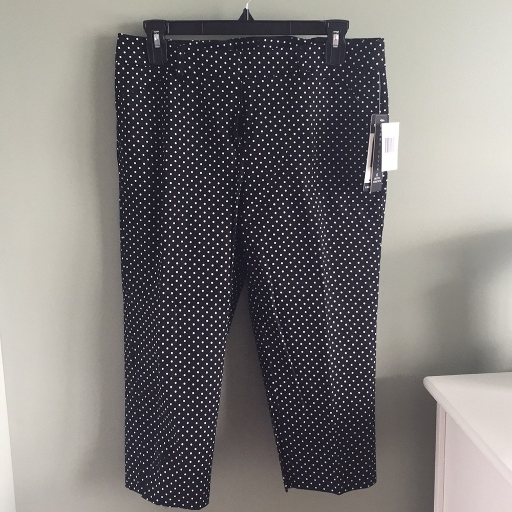 Larry Levine Slim Leg Crop Pants